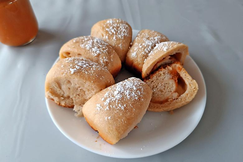 Buchteln mit Backpulver aus dem Camping-Backofen