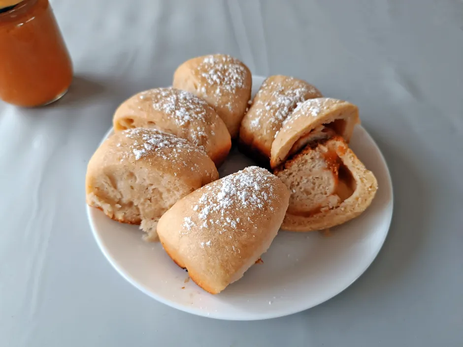 Buchteln mit Backpulver aus dem Camping-Backofen