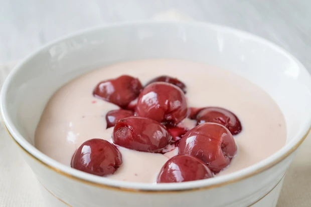 Italienische Kirschencreme