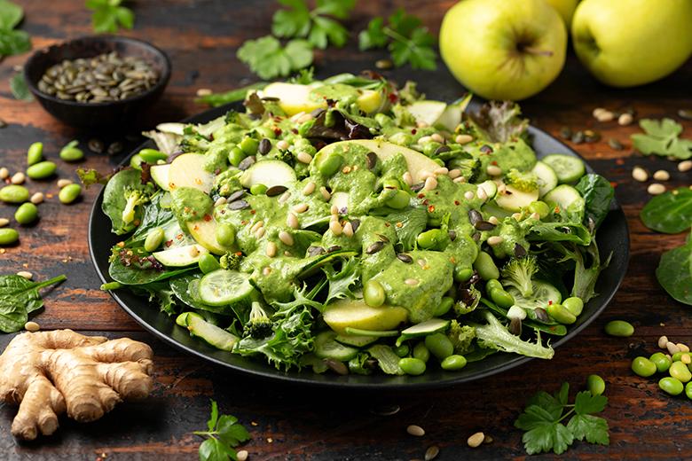 Green Goddess Salat mit Apfel