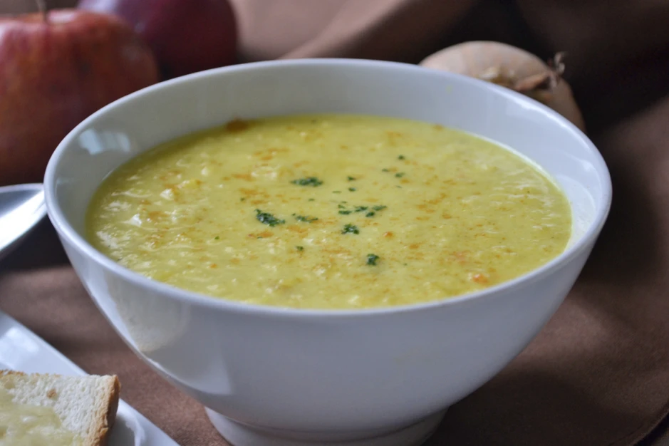 Apfel-Zwiebelsuppe