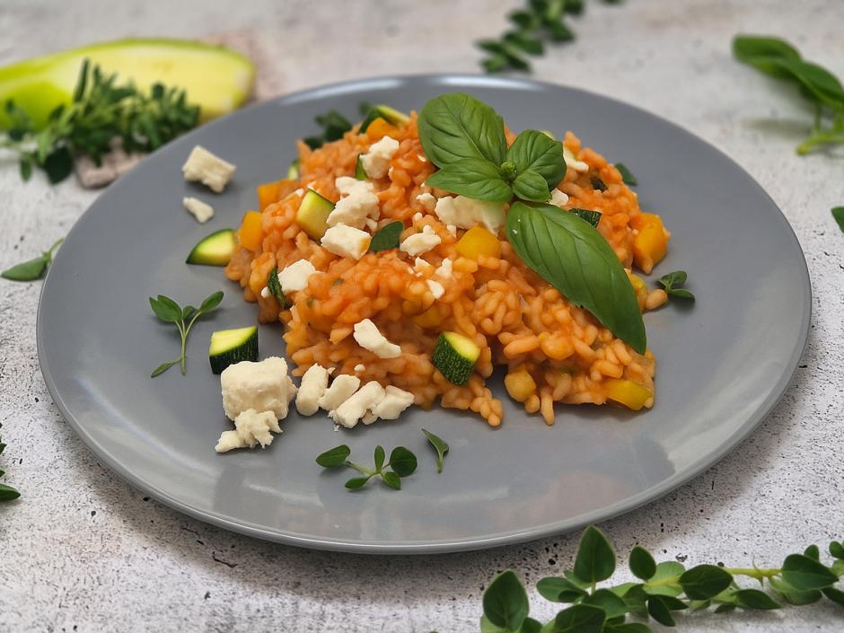 Mediterranes Reisfleisch mit Zucchini