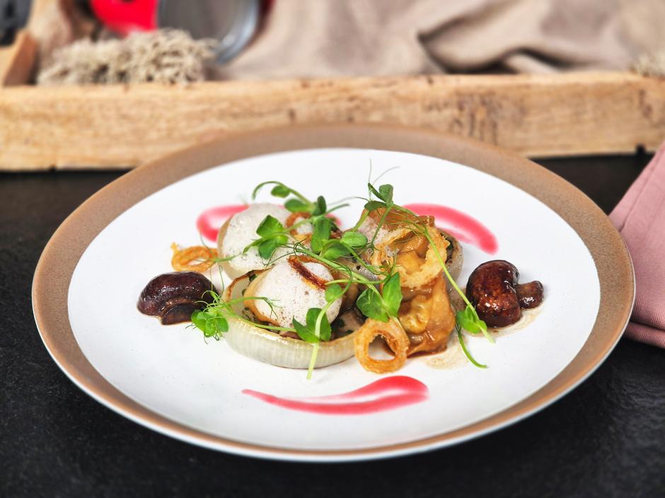 Zwiebelherz mit Kokosschaum