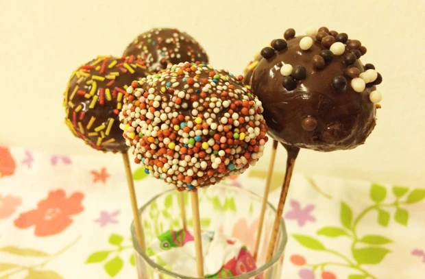 Cake Pops mit Streusel