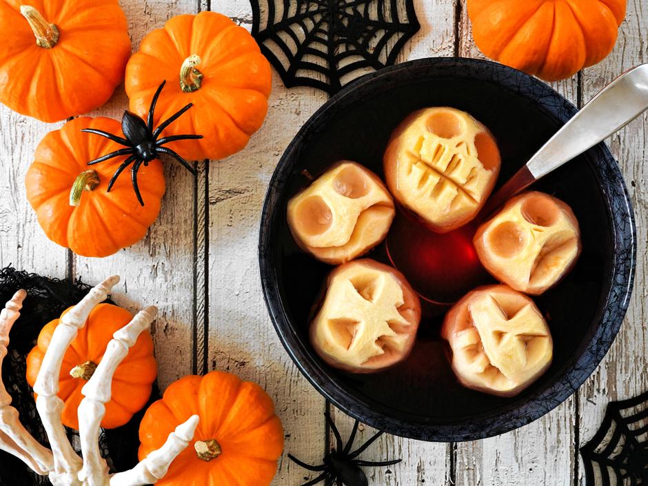 Halloween-Apfelkopf-Punsch