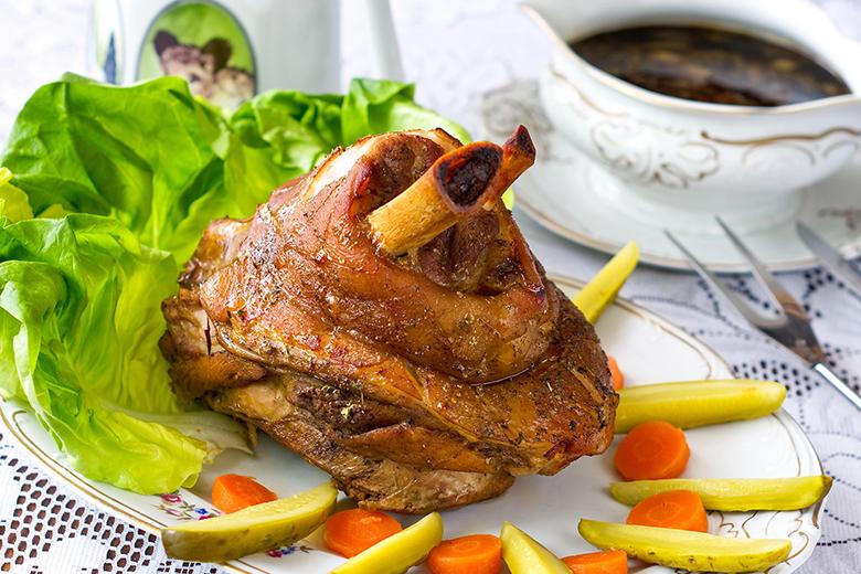 Stelze mit karamellisierter Biersauce