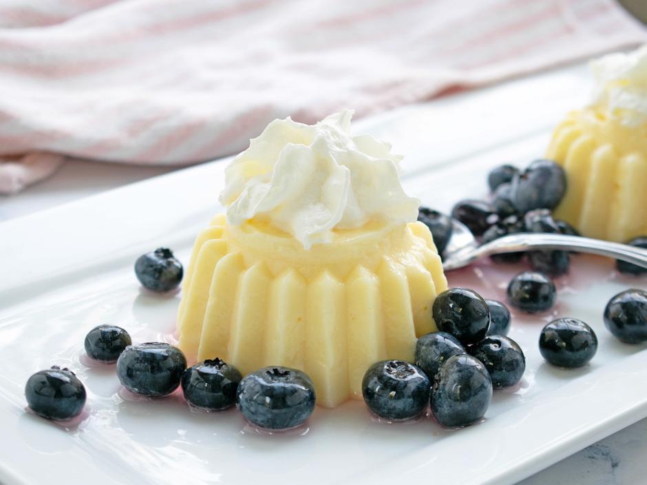 Vanillecreme mit Heidelbeeren