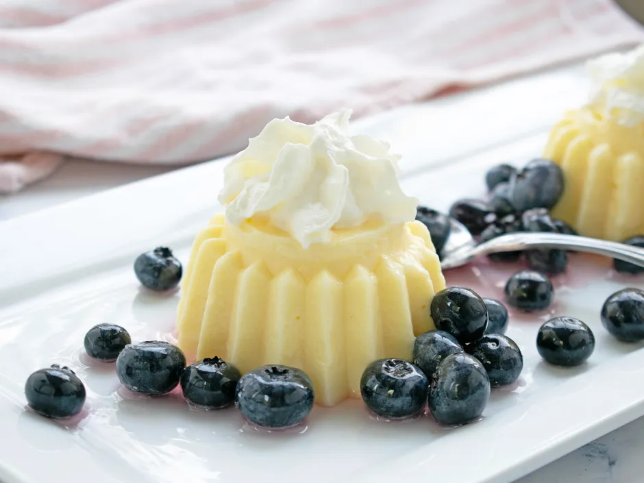 Vanillecreme mit Heidelbeeren