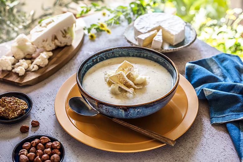 Blumenkohl- und Camembertsuppe