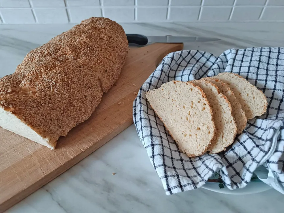 Eiwei&szlig;brot mit Sesam