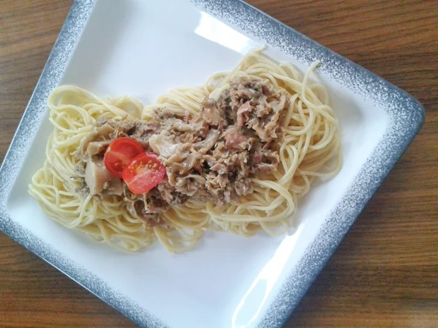 Spaghetti mit Krause Glucke Sauce