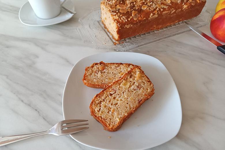 Schneller Apfelkuchen mit Dinkelmehl