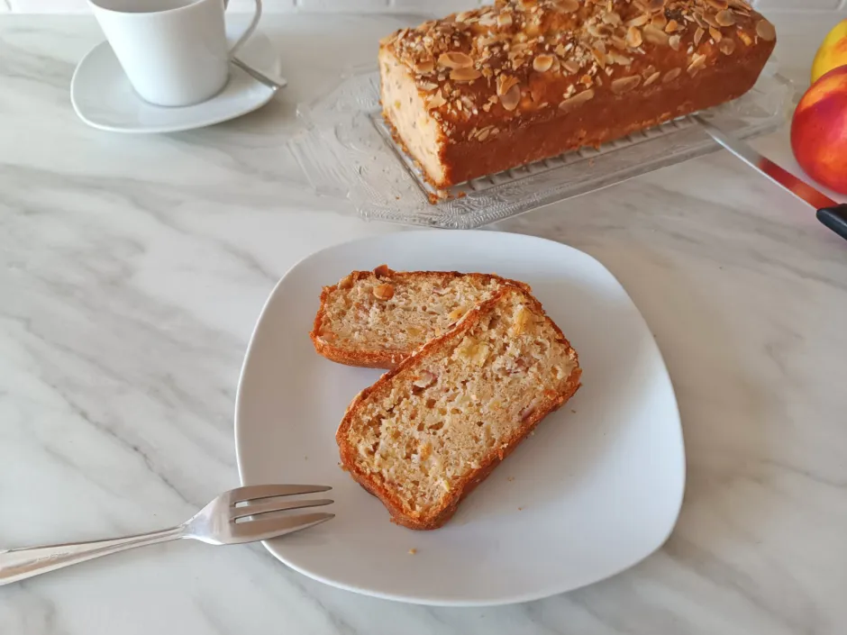 Schneller Apfelkuchen mit Dinkelmehl