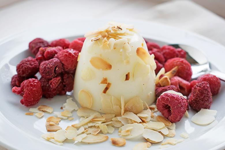 Mandel-Panna Cotta