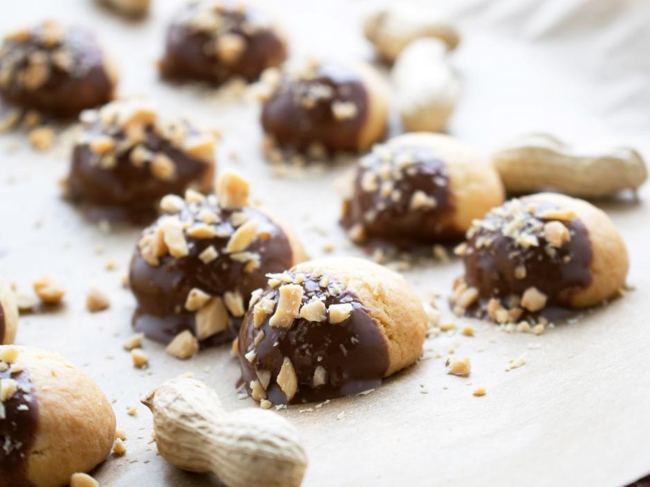 Mürbteigkekse mit Erdnuss und Kakao