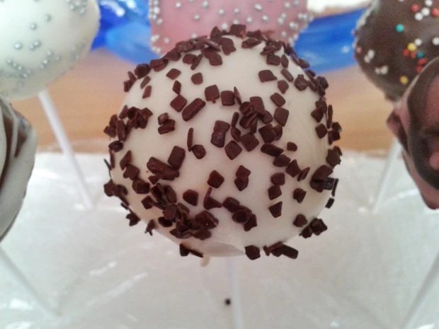 White Cake Pop