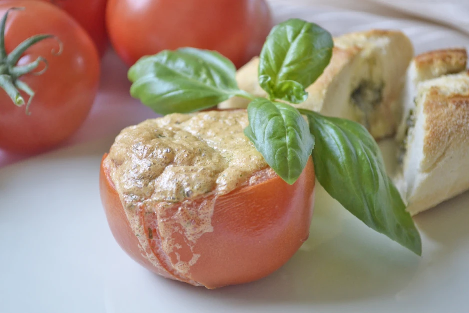 Tomaten mit Haube