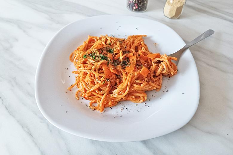 Spaghetti in Paprikasauce