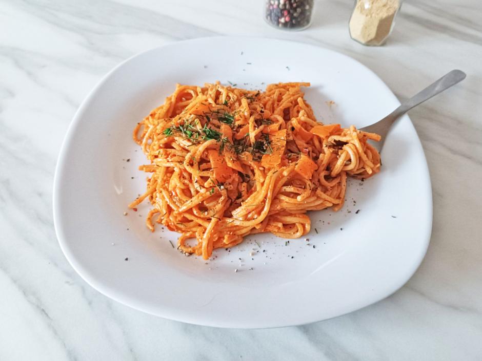 Spaghetti in Paprikasauce