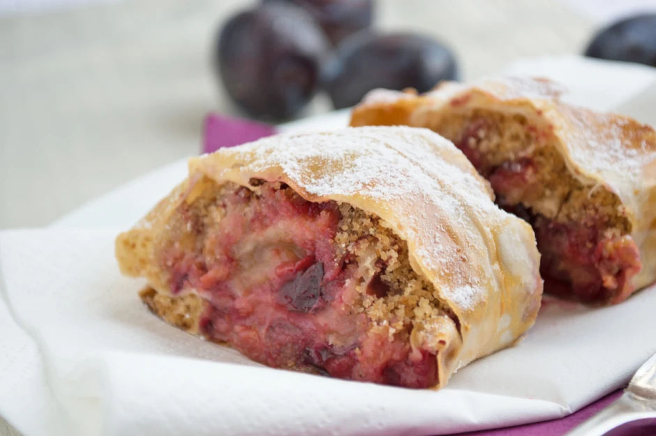 Zwetschkenstrudel
