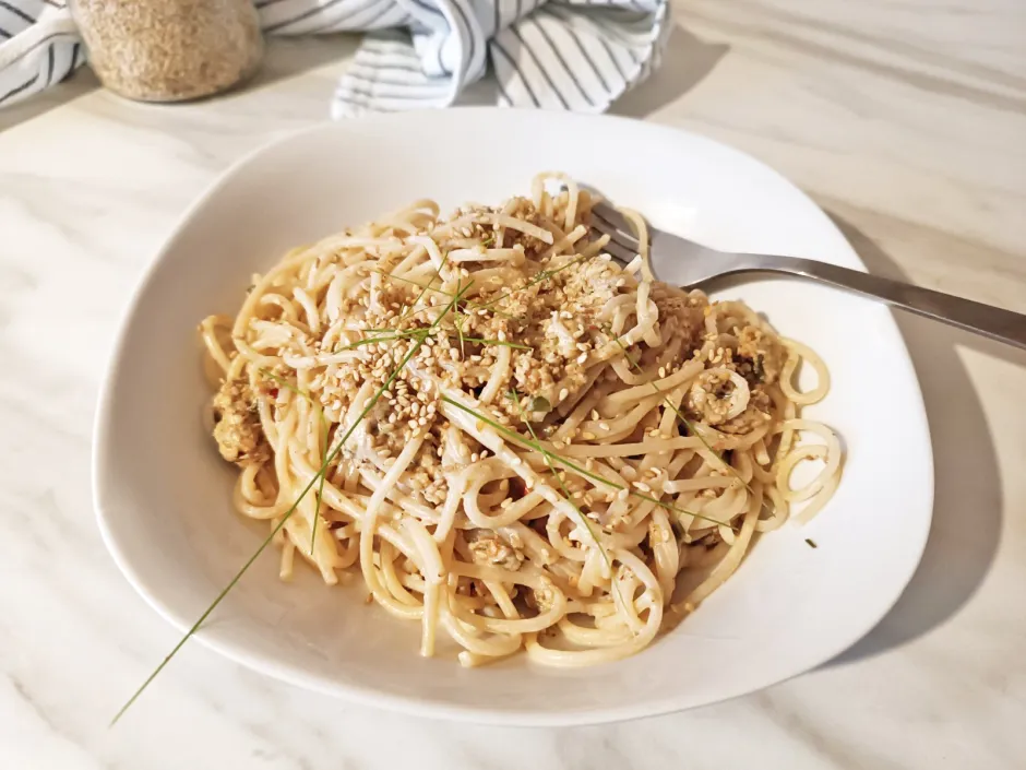 Spaghetti mit scharfer Sesampaste