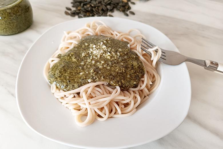 Spaghetti mit Kürbiskernpesto