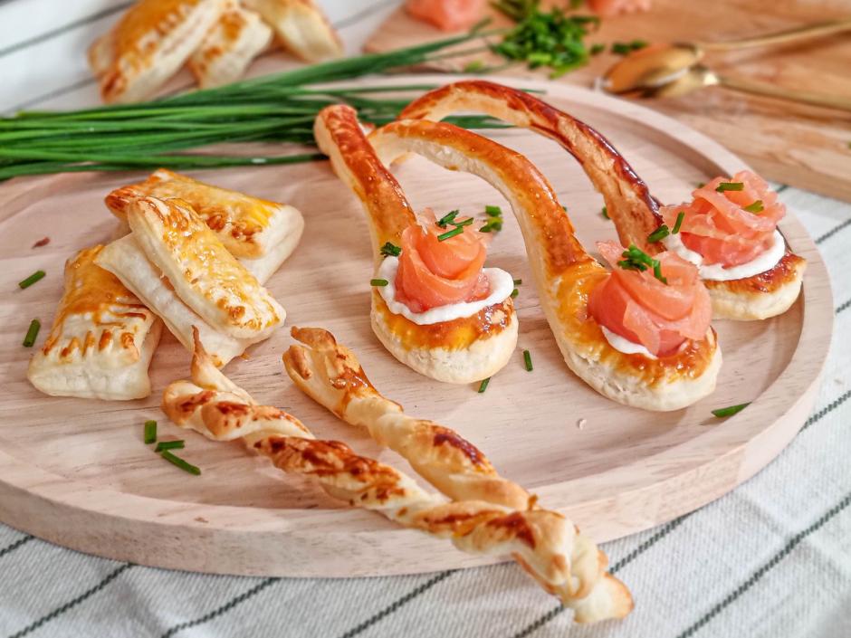 Blätterteig-Löffel mit Räucherlachs