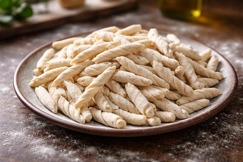 Strozzapreti (Pasta)