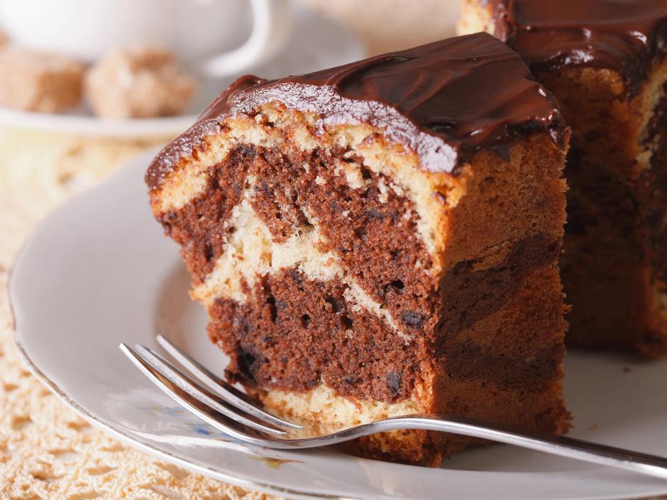 Gestreifter Kastenkuchen