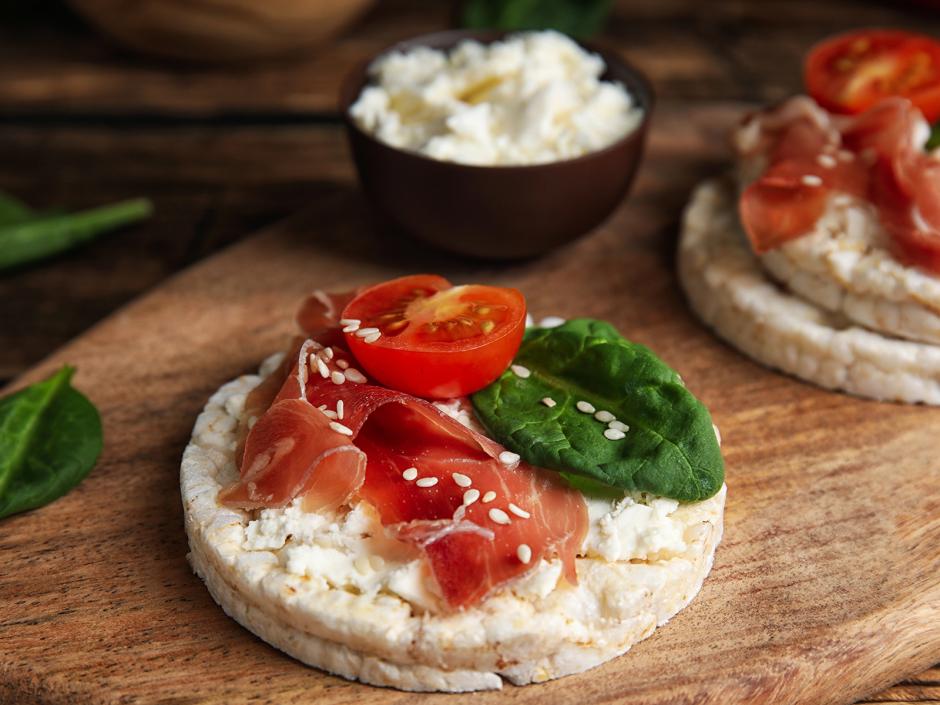 Reiswaffeln mit Parmaschinken