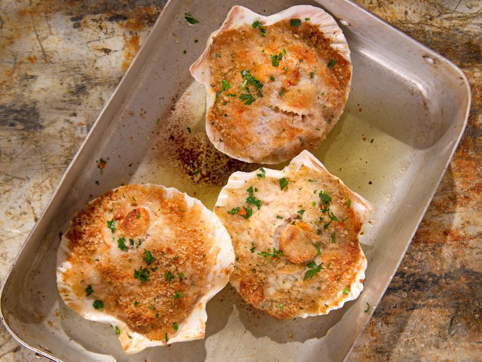 Jakobsmuscheln mit Petersiliebröseln