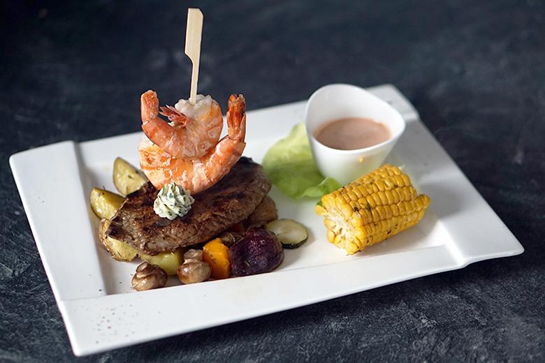 Surf & Turf mit Cocktailsauce