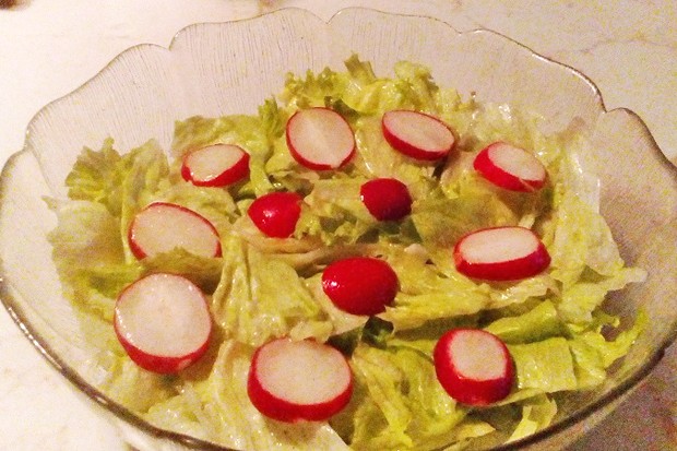 Grüner Salat mit Kräuter