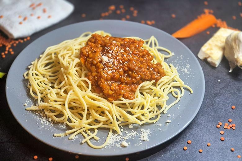 Vegetarische Spaghetti-Bolognese mit Linsen