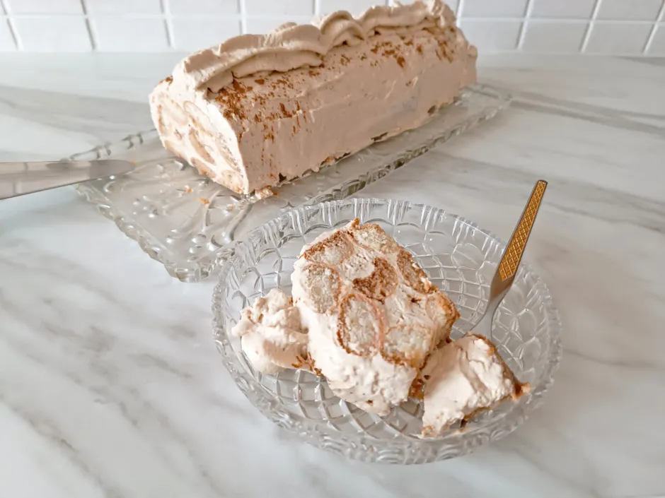 Biskottenroulade