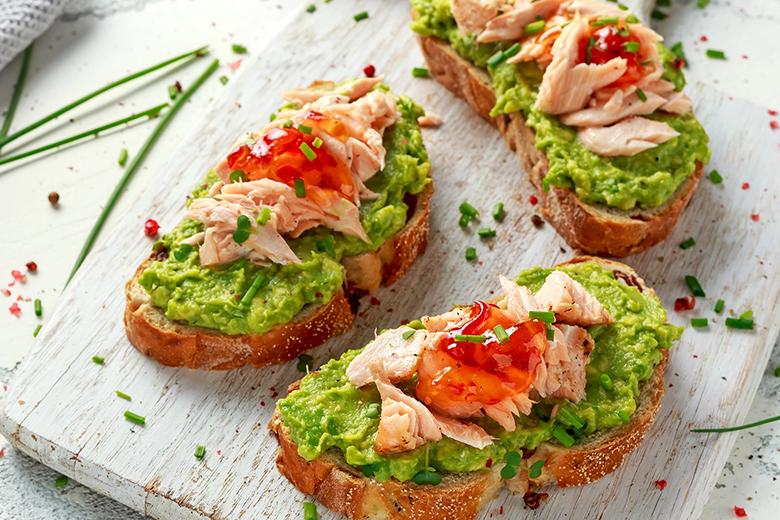 Avocado-Lachs-Bruschetta mit Chilimarmelade