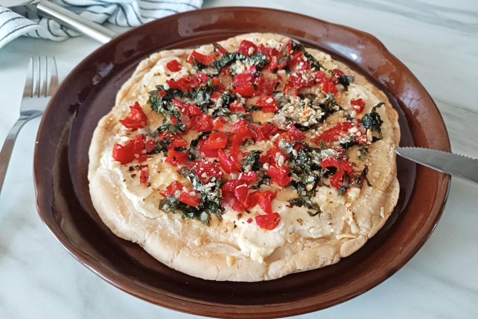 Pfannenfladenbrot mit Belag