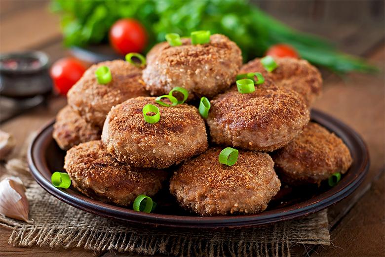 Fleischlaberl nach Wiener Art