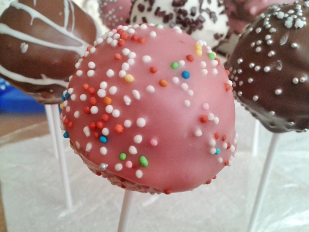Pink Cake Pop