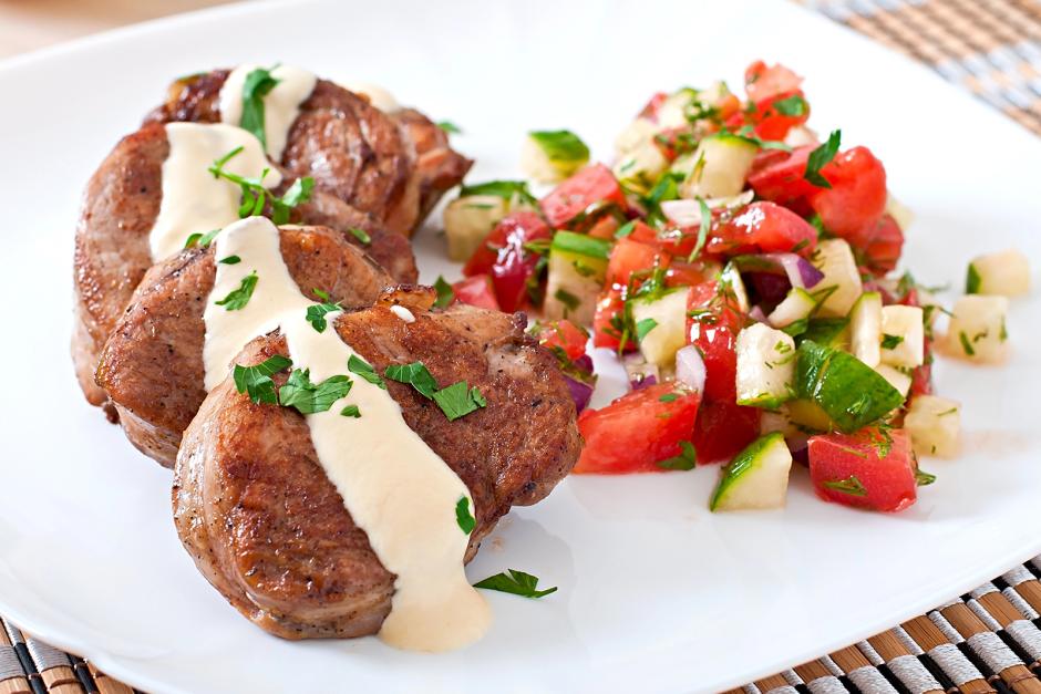 Schweinemedaillons mit Creme-Fraiche-Sauce