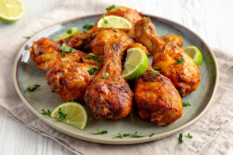 Gegrilltes Jerk-Chicken mit Limette