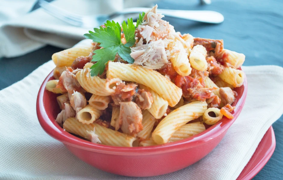 Makkaroni mit Thunfisch
