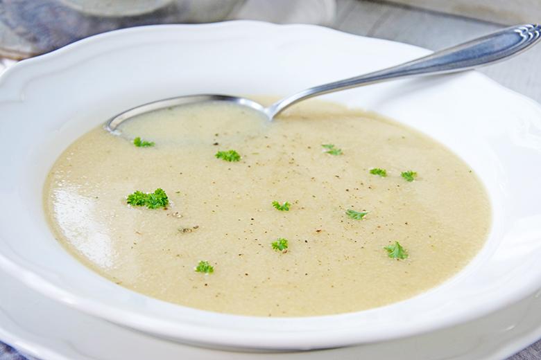 Omas Grießsuppe