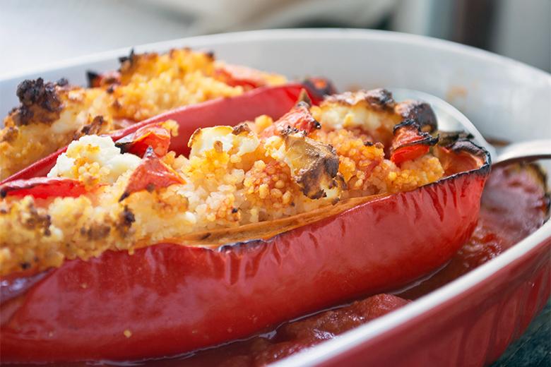 Gefüllte Paprika mit Schafskäse und Couscous