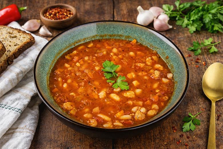 Serbische Bohnensuppe