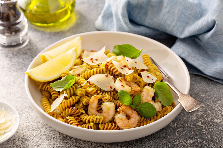 Kichererbsen-Pasta mit Garnelen