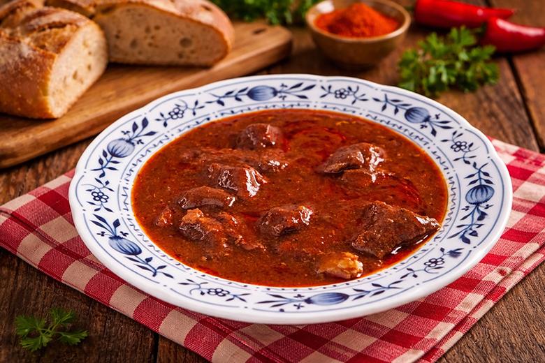 Pörkölt Grundrezept