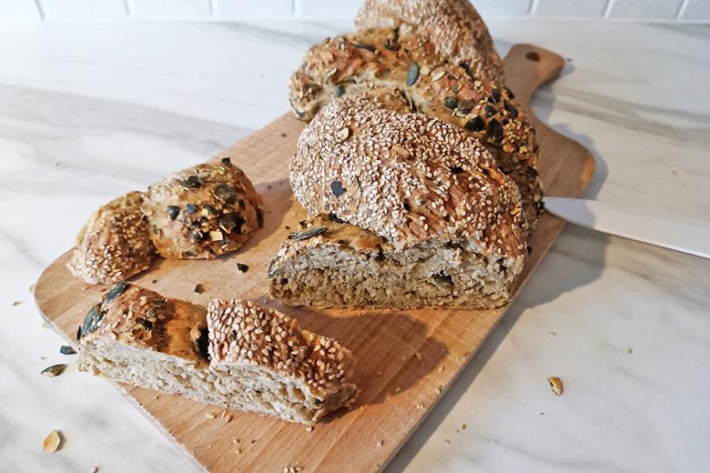 Gedrehtes Kornbrot