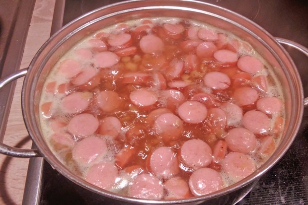 Würstelsuppe