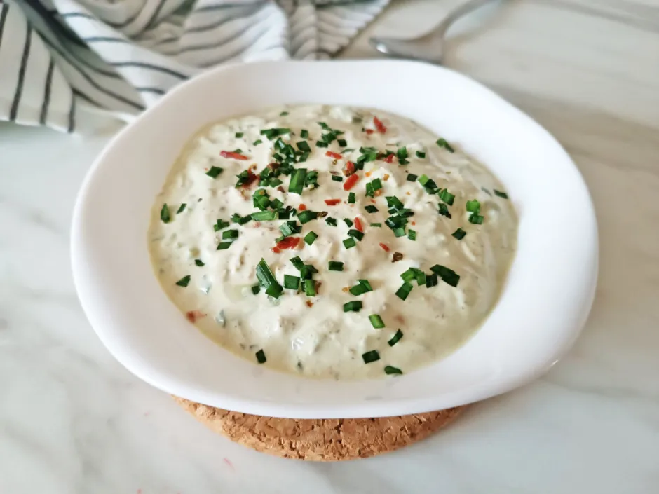 Jungzwiebel-Sauerrahm Dip